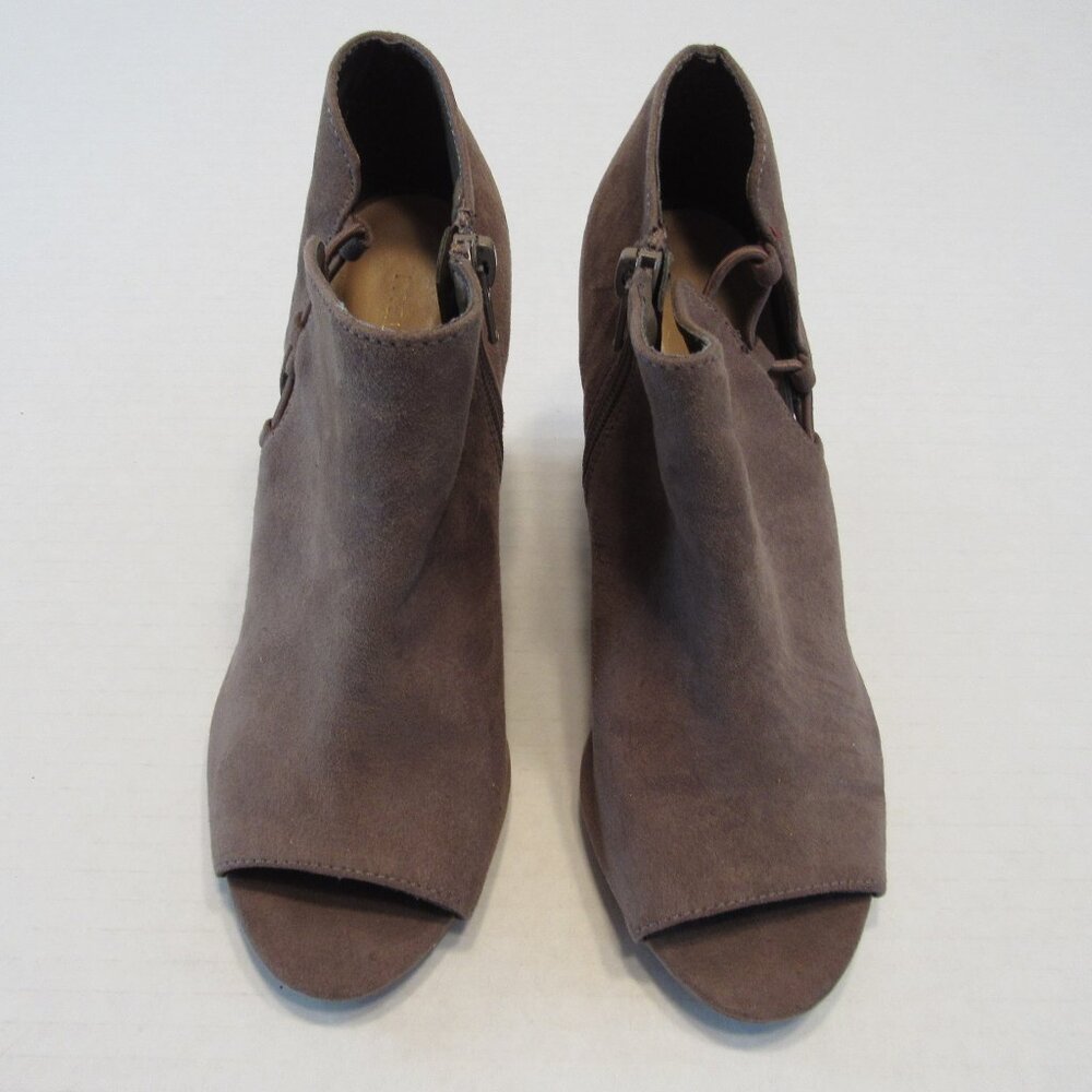 Maurice's Peep Toe Wedge Heel Side Zip Bootie Brown Suede "Tonnie" Size 6.5